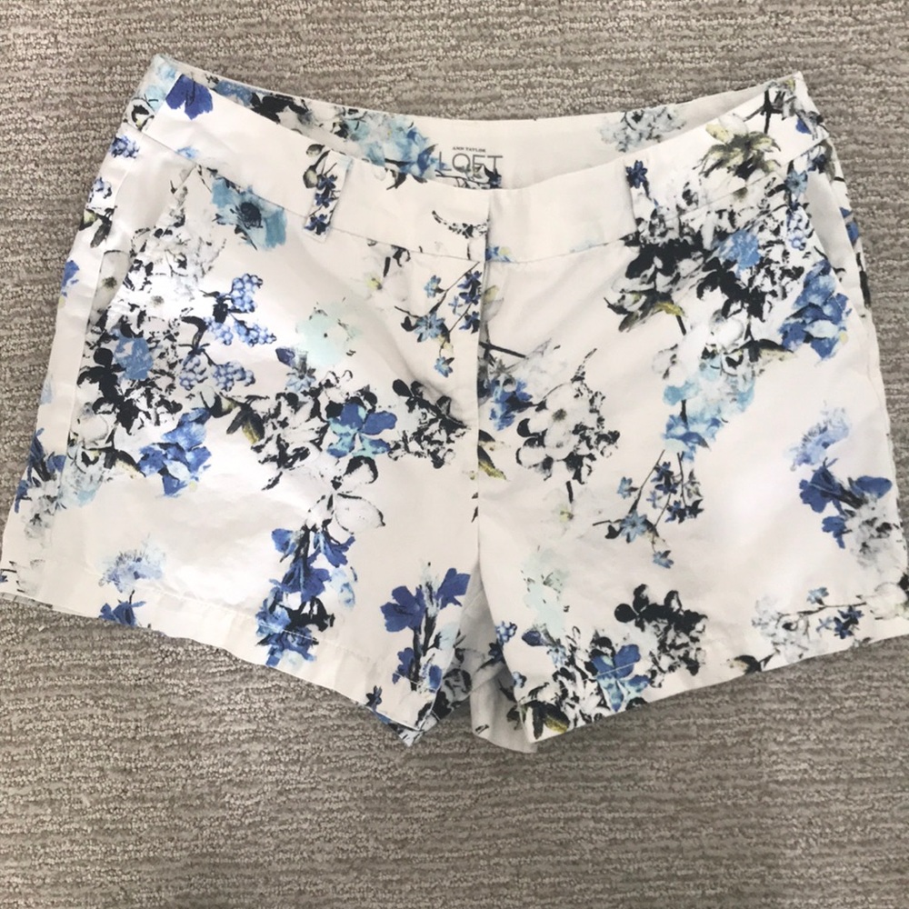 LOFT floral shorts 4” inseam